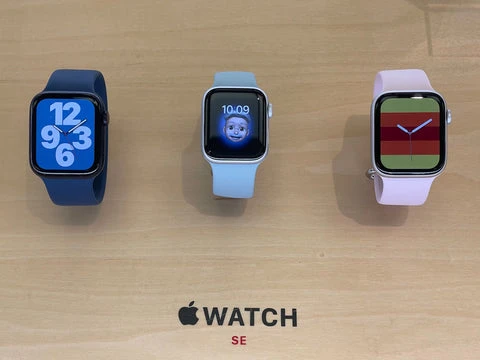 Apple Watch SE (2022)